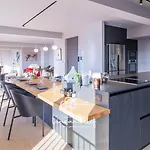 D Exception - Hyper Centre - 3 Suites, Parking & Billard