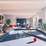 Apartman D Exception - Hyper Centre - 3 Suites, Parking & Billard