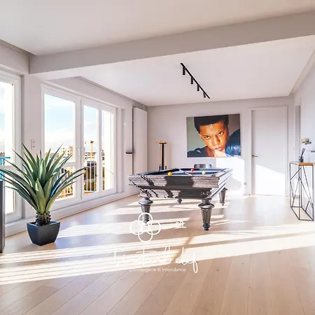 Evasion Centrale Avec Balcon, Ascenseur & Billard * لو مان