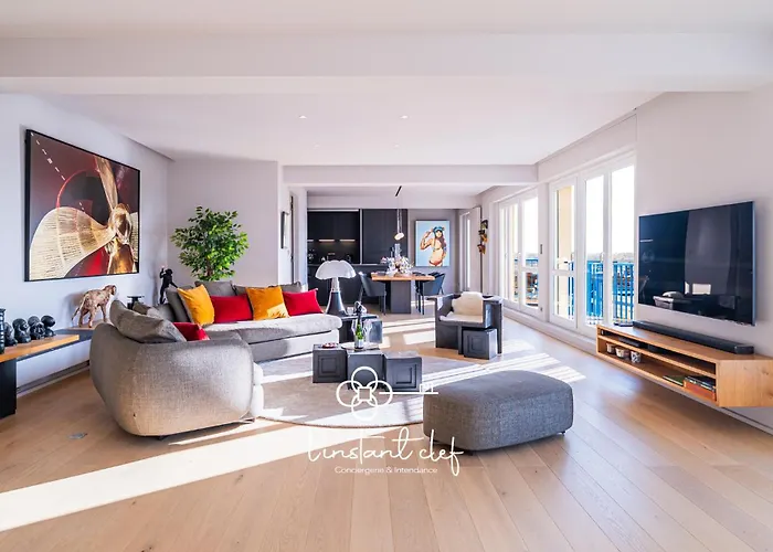 Evasion Centrale Avec Balcon, Ascenseur & Billard Daire *