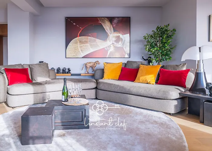 Evasion Centrale Avec Balcon, Ascenseur & Billard * Le Mans