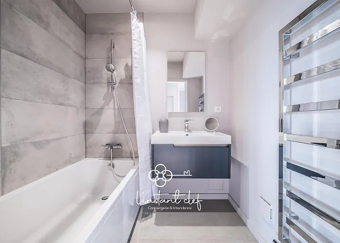 Apartment D Exception - Hyper Centre - 3 Suites, Parking & Billard Le Mans