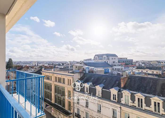 Evasion Centrale Avec Balcon, Ascenseur & Billard Daire Le Mans